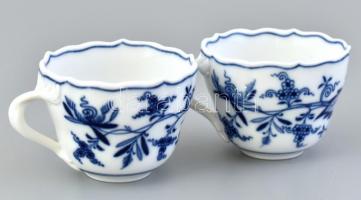 6 db Meisseni porcelán mokkás csésze, aljjal. Máz alatti kék festés, kétféle jelzéssel, lepattanássa...