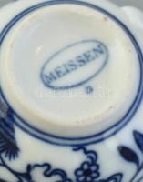 6 db Meisseni porcelán mokkás csésze, aljjal. Máz alatti kék festés, kétféle jelzéssel, lepattanássa...