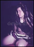 cca 1973 Szolidan erotikus felvételek vegyes tétele, 13 db vintage NEGATÍV és/vagy DIAPOZITÍV, 24x36...