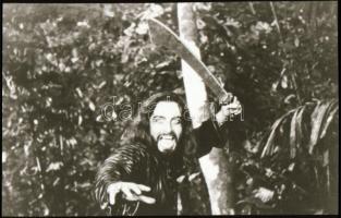 cca 1976 Kabir Bedi (1946) indiai filmszínész a Maláji tigris c. film jeleneteiben, 5 db NEGATÍV Pán...