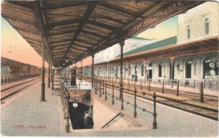 1917 Győr, pályaudvar, vasútállomás fafedeles várója a vágányokkal. Vasúti levelezőlapárusítás 10. 1916. (EK)