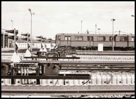 cca 1980-1981 Metróvégállomás Kispesten, 55 db vintage NEGATÍV, 24x36 mm