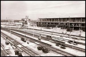 cca 1980-1981 Metróvégállomás Kispesten, 55 db vintage NEGATÍV, 24x36 mm