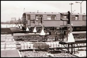 cca 1980-1981 Metróvégállomás Kispesten, 55 db vintage NEGATÍV, 24x36 mm