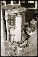 1990 Az 1074-es villamos felújításáról készült 60 db vintage NEGATÍV, 24x36 mm