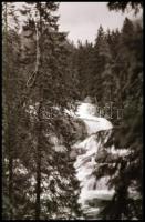 1979 Magas-Tátra, három feliratozott negatívtartó leporellóben összesen 106 db vintage NEGATÍV, 24x3...