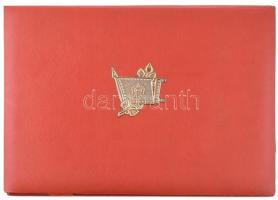 Gönczi Béla (1934): A Magyar Néphadsereg 12 db rézkarc, jelzett 19,5x29 cm Műbőr mappában magyar cím...