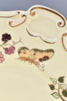 Zsolnay pillangó mintás süteményes tál.. Kézzel festett, jelzett, mázrepedésekkel. d: 24 cm