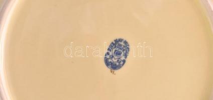 Zsolnay pillangó mintás süteményes tál.. Kézzel festett, jelzett, mázrepedésekkel. d: 24 cm