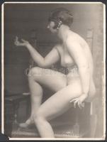 Kankovszky Ervin (1884-1945) Erotikus fotó sorozat 13 pecséttel jelzett fotó, egyik széle kissé rojt...