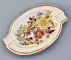 Zsolnay virágmintás porcelán hamutál, kézzel festett, jelzett, kopott. 12x8,5 cm