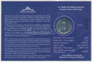 2004. 50Ft Cu-Ni "Magyar Köztársaság az Európai Unió tagja" első napi veret, sorszámozott ...