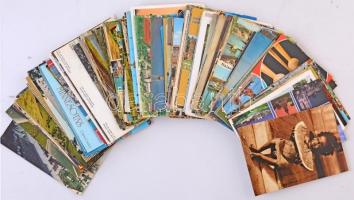 Kb. 150 db MODERN külföldi város képeslap / Cca. 150 modern town-view postcards from all over the world