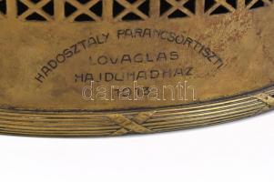 1913 Hadosztály parancsőrtiszti lovaglás Hajdúhadház gravírozott art deco réz asztali óra. Junghans ...