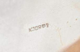 Ezüst (Ag) tálka
jelzett. Nettó súly: 89g