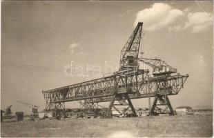 50 m nyílású szénrakodó portáldaruk / coal loader gantry crane. photo (EK)