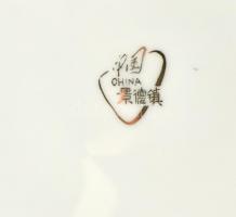 Kínai porcelán tál, matricás, jelzett, kopásnyomokkal, d: 23 cm