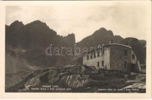 Tátra, Magas-Tátra, Vysoké Tatry; Teriho chata u Pieti spisskych ples / Téry menedékház az Öt-tónál / chalet, tourist house