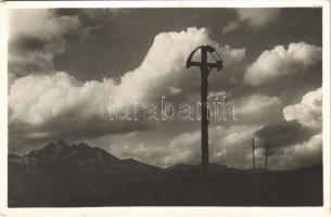 1942 Tátra, Magas-Tátra, Vysoké Tatry; Búrkové mraky / Viharfelhők, feszület / storm clouds, cross (EK)