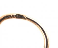 Arany 14 K (Au) button fülbevaló gyémántokkal 0,26 ct bruttó 1,65g Jelzett, díszdobozban