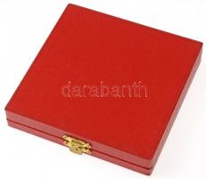 DN "KISZ / A KISZ falusi munkájának támogatásáért" Br emlékérem, eredeti tokban (74mm) T:1...