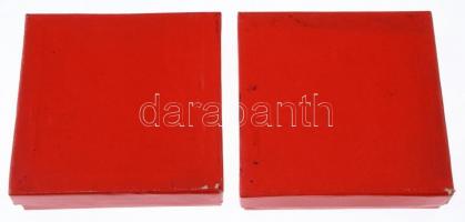 1977. "Döbrönte 1977" hollóházi porcelán KISZ plakett, eredeti dobozban + "Úttörőveze...