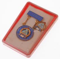 1964. "Magyar Kábel Művek Törzsgárda - Hűségért" 5 év után, aranyozott, zománcozott kitünt...