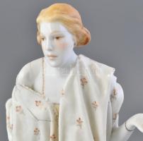 Herendi.
Szávoszt Katalin (1941- ): Afrodité.
Színesen, kézzel festett porcelán, jelzés nélkül, tű...