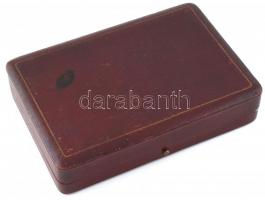 Csont nyelű pipiere készlet szép állapotú díszdobozban 23x16 cm