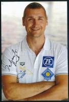 Dabrowsky Norbert vízipólós utánpótlás edző aláírása az őt ábrázoló képen