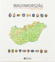 Magyarország térképlapokon gyűrűs berakóban, hátoldalon leírásokkal, képes ismertetőkkel. Edition Atlas