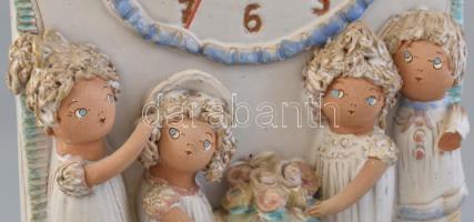 Győrbíró Enikő (1932-1999): Figurális óra, festett kerámia, jelzett, hibátlan, m:30cm