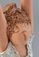 Antalfiné Szente Katalin: Nyújtózkodó, festett kerámia, hibátlan, jelzett, m:45cm