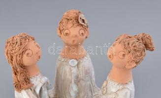 Antalfiné Szente Katalin: Három grácia, festett kerámia, hibátlan, jelzett, m:33cm