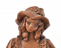 Ismeretlen keramikus: Ülő hölgy, kerámia, jelzett: Z, apró csorbák, m: 24 cm