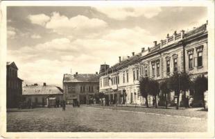 Tornalja, Safárikovo, Tornala; utca, üzletek, automobil / street view, shops, automobile (gyűrődés / crease)