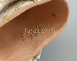 Győrbíró Enikő (1932-1999): Olvasó kislány, festett kerámia, jelzett, hibátlan, m:20cm