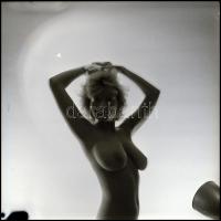 Formák kibontása, Menesdorfer Lajos (1941-2005) budapesti fotóművész hagyatékából, 7 db vintage NEGATÍV, amelyek eltérő időpontokban és változó helyszíneken készültek, 6x6 cm