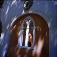 Vegyes válogatás különféle témákról Menesdorfer Lajos (1941-2005) budapesti fotóművész hagyatékából,...