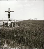 Vegyes válogatás különféle témákról Menesdorfer Lajos (1941-2005) budapesti fotóművész hagyatékából,...