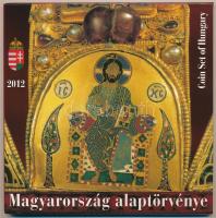 2012. 5Ft-200Ft (6xklf) elsőnapi veret, forgalmi sor dísztokban "Magyarország Alaptörvénye" T:1 belső tokon a ragasztás elengedett