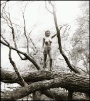 Több fotómodell közreműködésével, eltérő időpontokban és különböző helyszíneken készült akt felvétel...