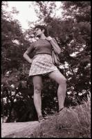 cca 1975 Előjáték az aktfotózáshoz, 9 db vintage NEGATÍV, 36x24 mm