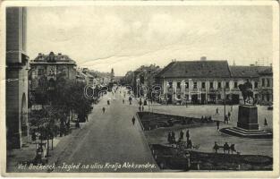 Nagybecskerek, Zrenjanin, Veliki Beckerek; Izgled na ulicu Kralja Aleksandra / utca, gyógyszertár / street view, pharmacy (fa)