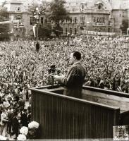 cca 1949 Kádár János (1912-1989) politikus választási gyűlésen, Fekete György (1904-1990) budapesti fényképész hagyatékából 1 db NEGATÍV, 4,5x6 cm