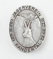 Ezüst (Ag) Jägerverein Kandertal svájci vadász kitűző, jelzett (Louis Meyer & Co. Zürich), 2,8x2,2 cm, nettó: 7,83 g