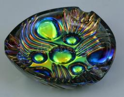 Dekoratív üveg hamutál, színes, irizáló hatású/ezüstszínű, kopásnyomokkal, d: 11,5 cm
