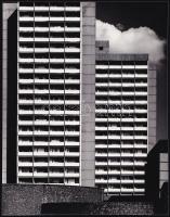 cca 1977 R. Kitte: Architektur, pecséttel jelzett vintage fotóművészeti alkotás, 22x17 cm