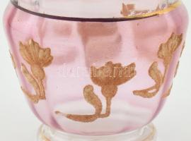 Rózsaszín fedeles üveg kínáló. Formába öntött, kézzel festett m: 18 cm