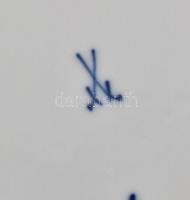 2 db Meisseni porcelán teás csésze, aljjal. Máz alatti kék festés, hibátlan, jelzett: Royal Meissen